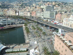 PORTO ANTICO DI GENOVA,Vue en hauteur